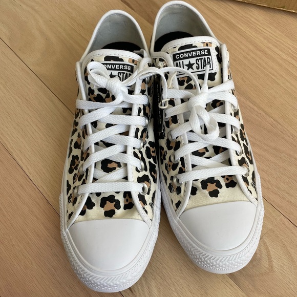 NWT Custom Converse Chuck Taylor Leopard Print Low Top Sneakers, W/9.5 M/7.5 - Picture 6 of 9